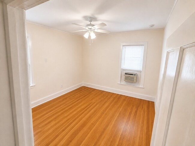 Photo - 2667-2669 W Grand St Unit 2669