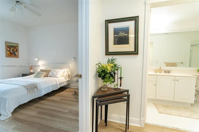 Photo - 10730 NW 66th St Unit 105