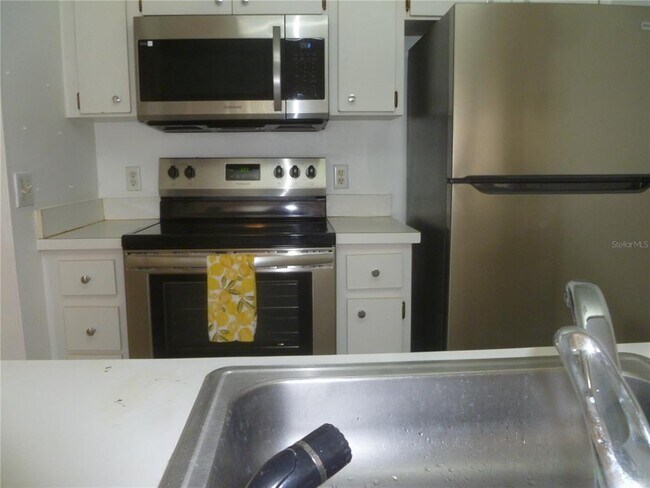Photo - 3800 SW 20th Ave Unit 411