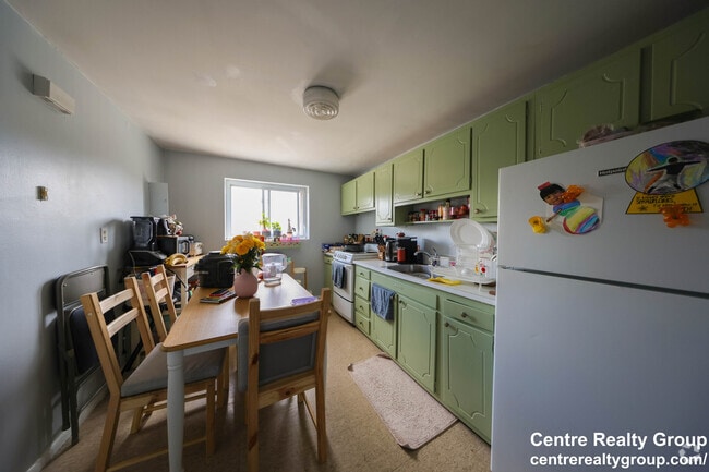 Building Photo - 14 Bryon Rd Unit 6 Rental