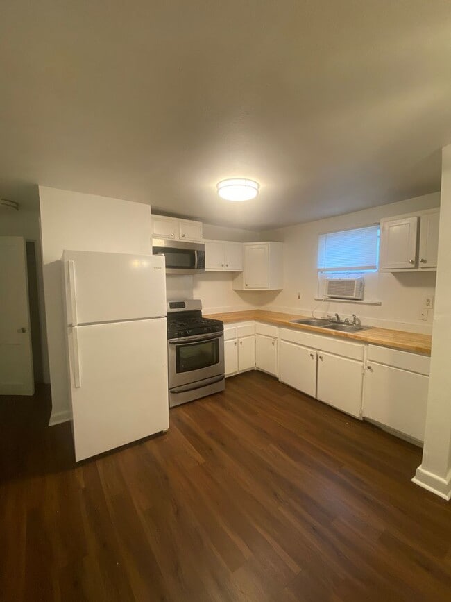 Photo - 2809 First St