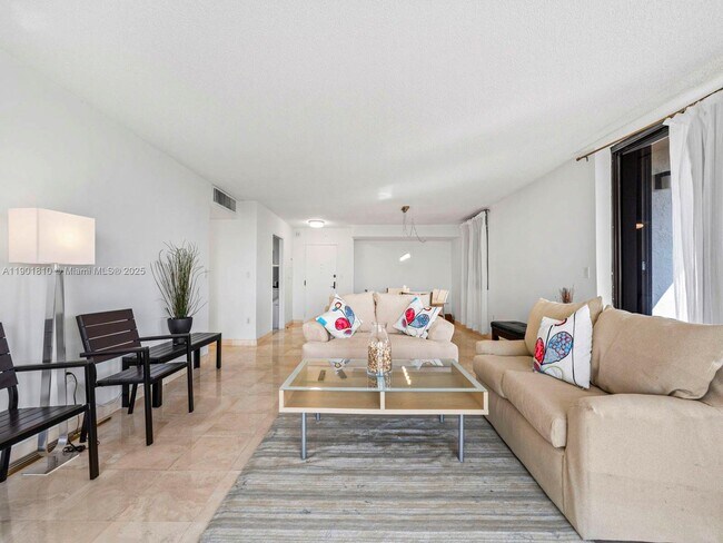 Photo - 600 Biltmore Way Unit 902