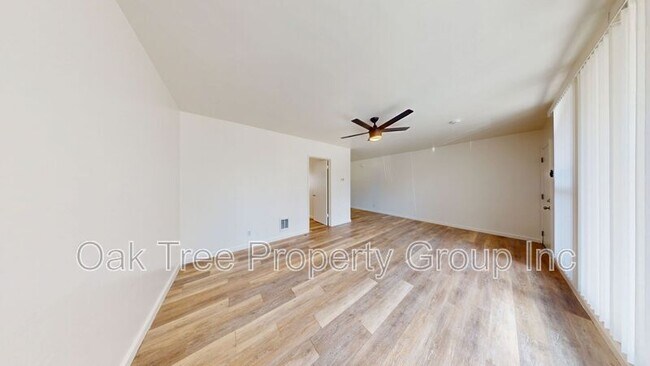 Photo - Oak Grove - 444 28th St.