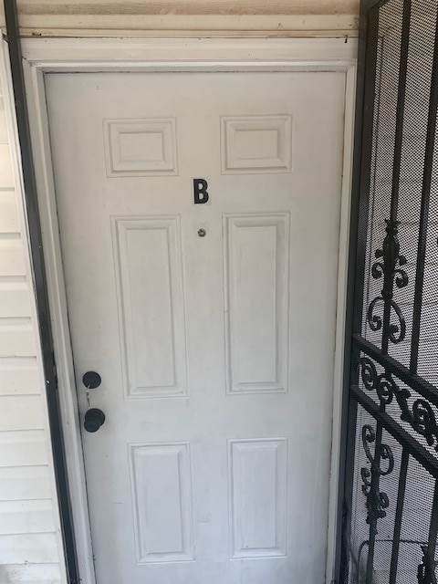 Photo - 337 Fairburn Rd NW