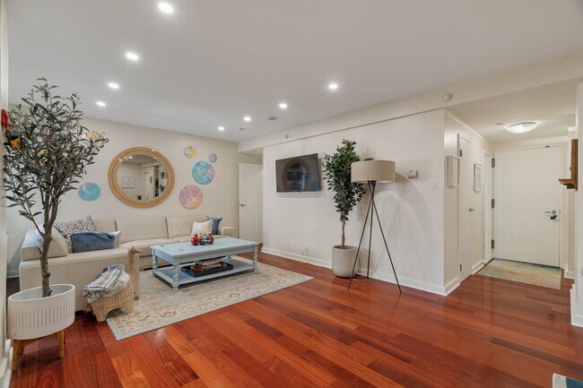 Photo - 225 S 18th St Unit 1016