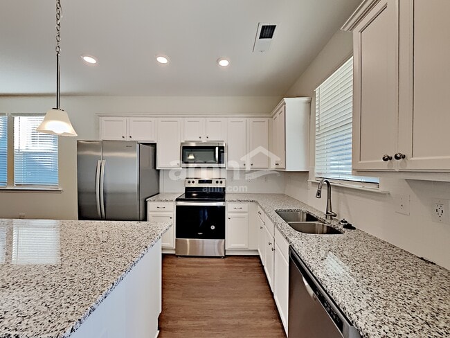 Photo - 207 Stowe Rd