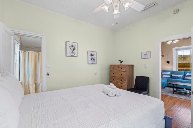 Photo - 35 Bernard St Unidad SI ID1578569P
