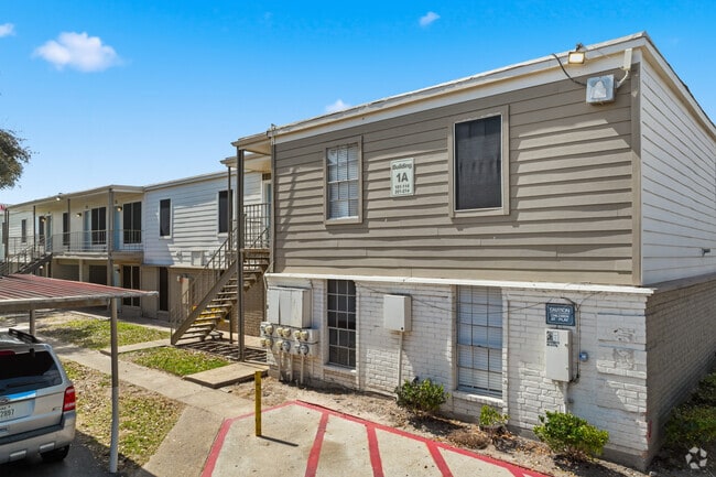 Building Photo - Villa Nueva Apartments