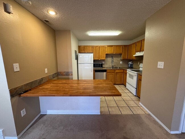 Photo - Centrally Located 2 Bed 1 Bath Condo in Colorado Springs!!