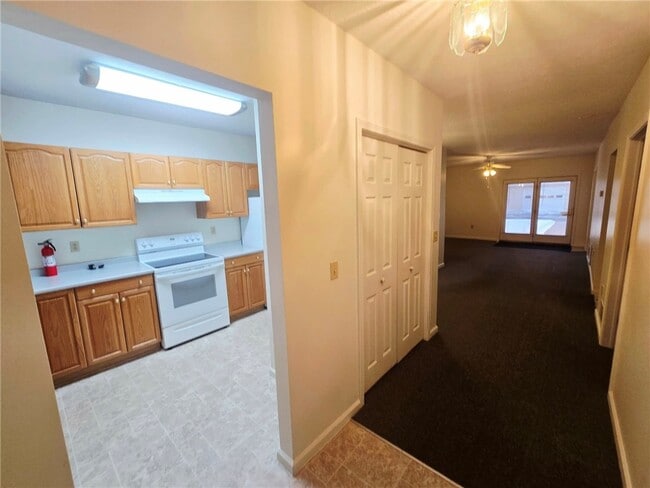 Photo - 947 Sohn Alloway Rd