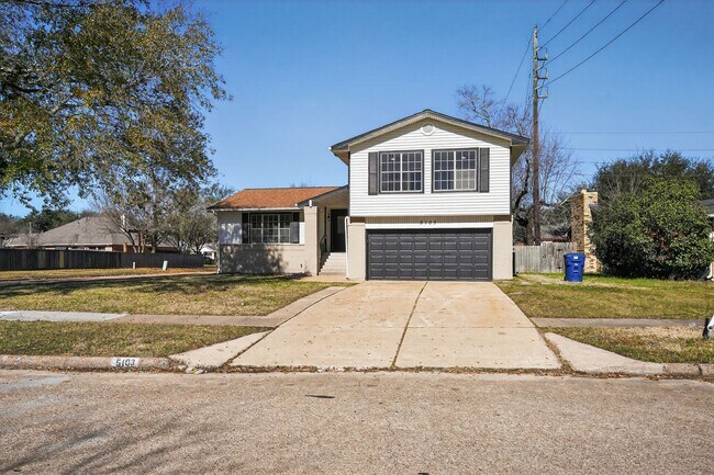 Photo - 5103 Devon Green Dr