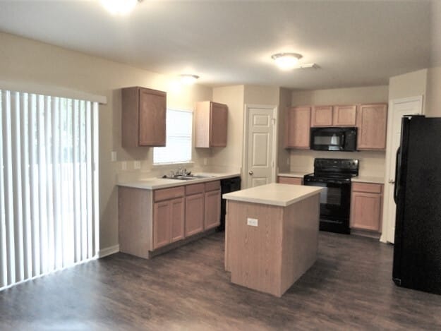 Photo - 2803 Heathgate Way