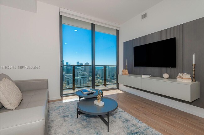 Photo - 398 NE 5th St Unidad 4417