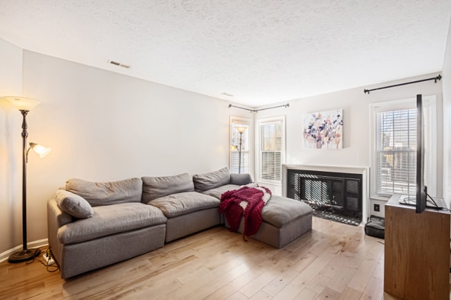 Photo - 760 Yorkwood Pl