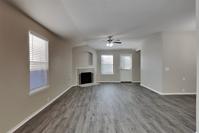 Photo - 19923 Juniper Berry Dr