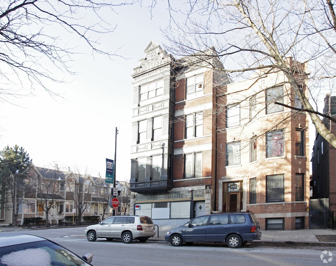 Photo - 2100 N Sheffield Ave