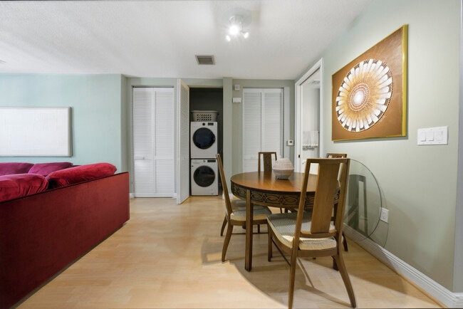 Photo - 232 SW 14th Ave