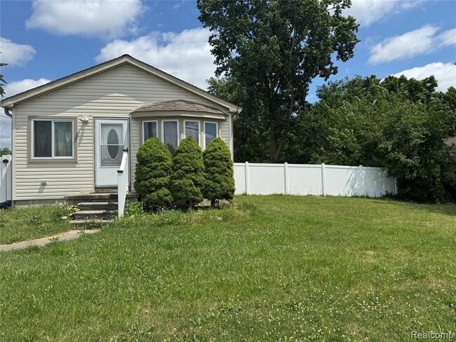 Photo - 15345 Jackson St