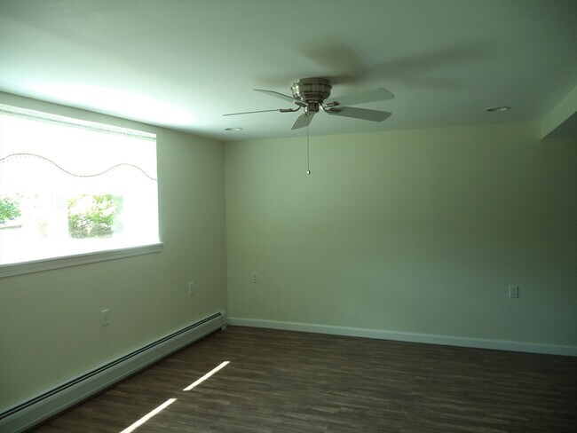 Photo - 387 Main St Unit 1