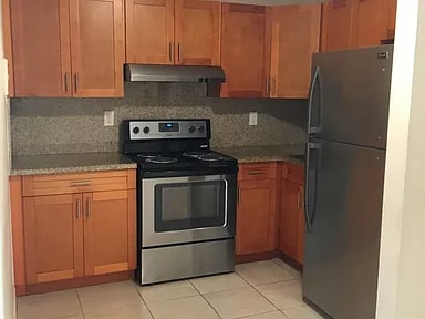 1144 NW 5th St Unit 3
