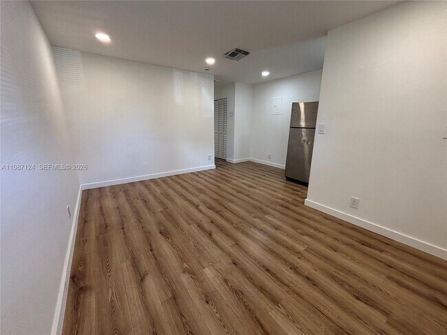 Photo - 2308 Jackson St Unit 3