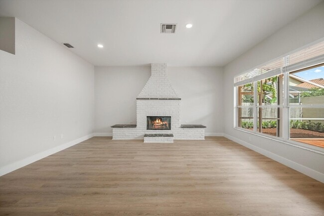 Photo - 1170 Aviary Rd