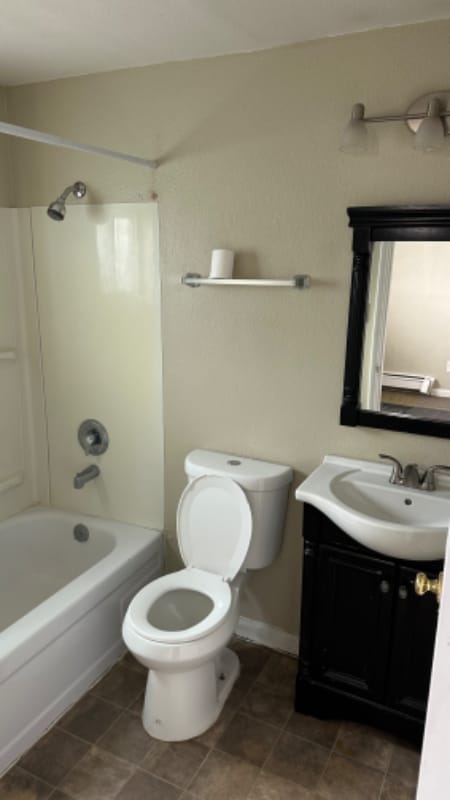 Photo - 639 10th Ave