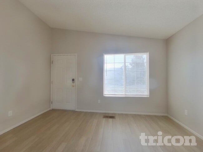 Photo - 8475 Sopwith Blvd