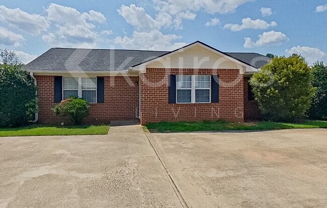 Building Photo - 370 Deer Park Dr Rental