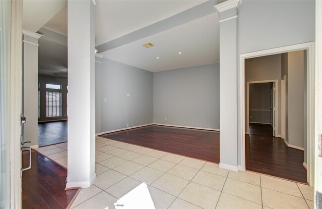 Photo - 14731 Raven Hollow Ln