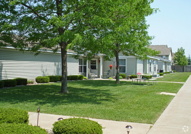 Building Photo - Eastwood Village Senior Townhomes