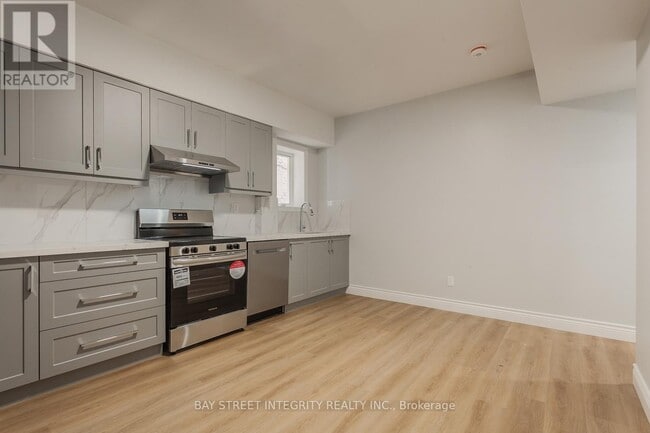 Photo - 459 Palmerston Blvd