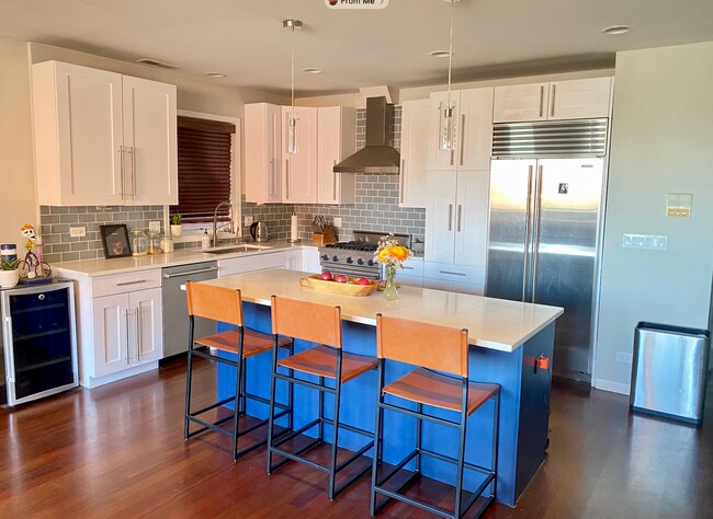 Photo - 1463 W Grand Ave Unit 3