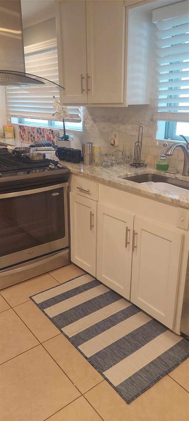 Photo - 3007 St Emanuel St