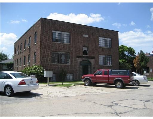 Decker Apartments - Decker Apartments