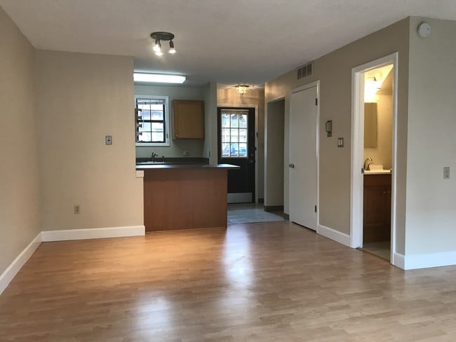 2BD/1.5BA Boulder Condo *No Undergrads* - 2BD/1.5BA Boulder Condo *No Undergrads*