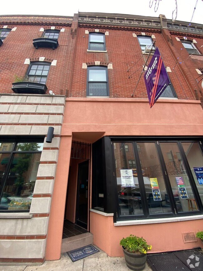 Building Photo - 1904 E Passyunk Ave Unit 2nd Flr Rental
