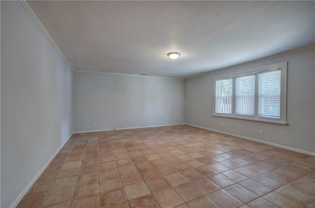 Photo - 447 Floyd St SE