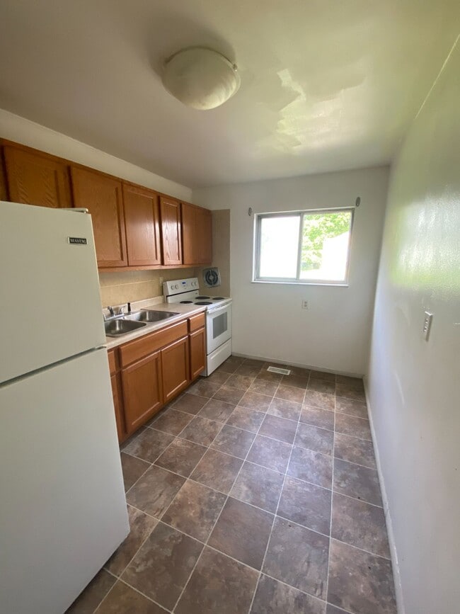 Photo - 1545 W Main St