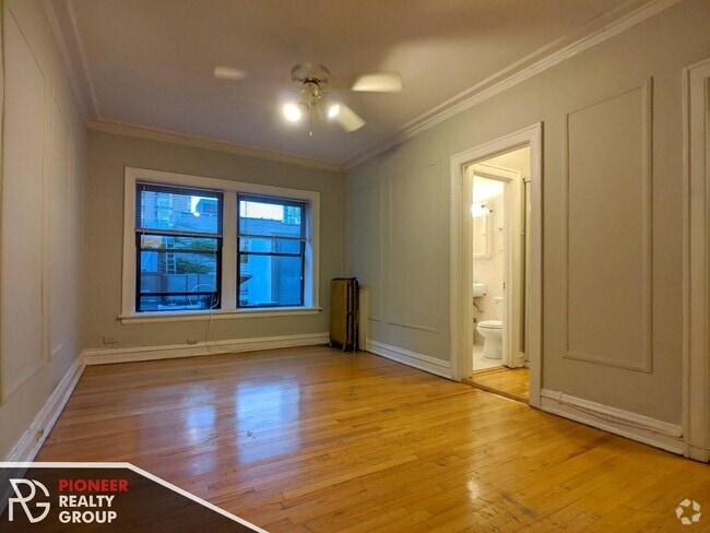 Building Photo - 1160 N Dearborn St Unit 212 Rental