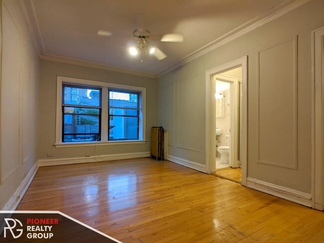 Building Photo - 1160 N Dearborn St Unit 212 Rental