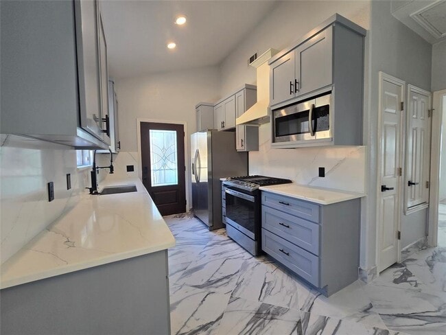 Photo - 7013 Marejada Dr