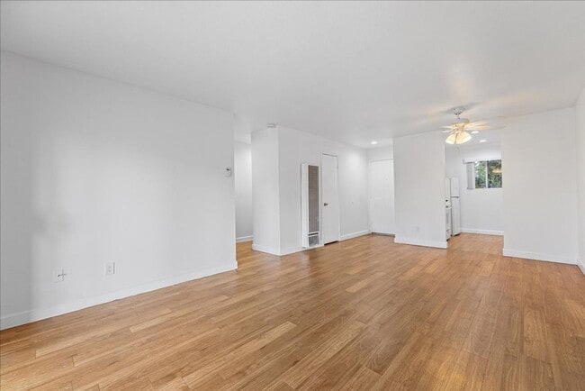 1755 Sherman Pl Unidad 205