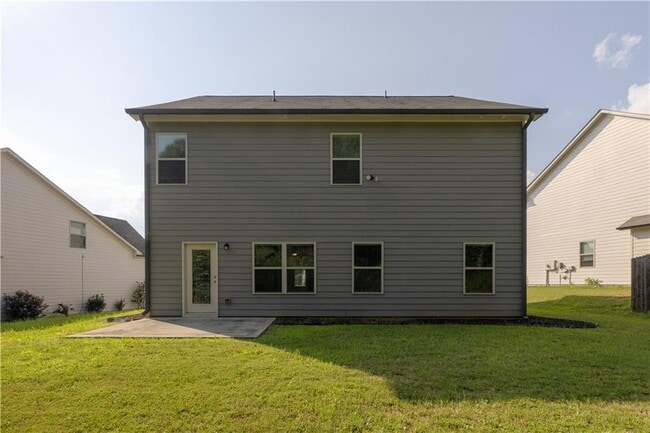 Photo - 221 Winterset Cir