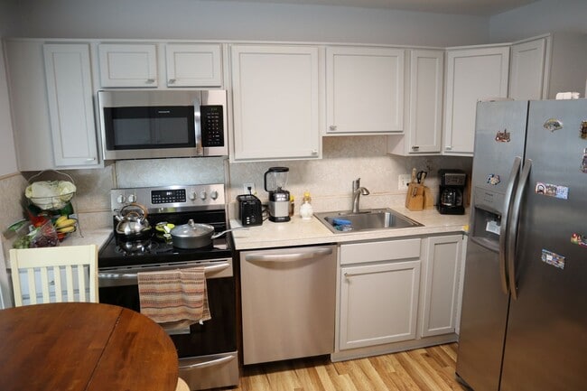 Photo - Commuter’s Dream! Spacious 3-Level End-Unit Townhome – Just 2 Blocks to Metro