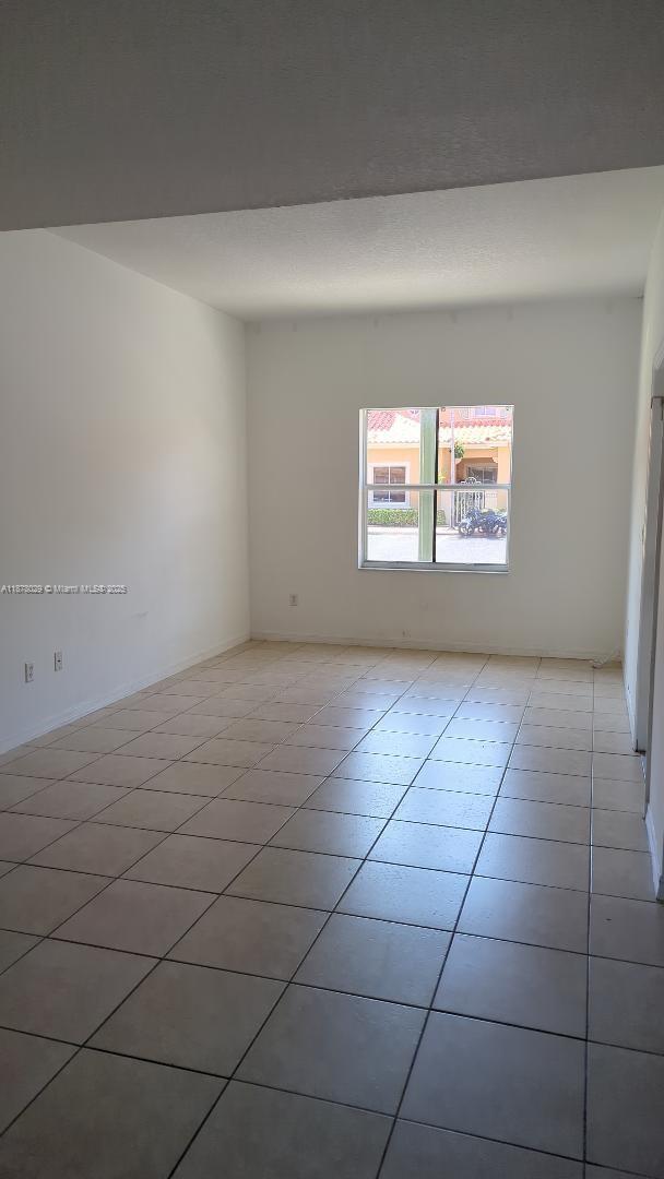 Photo - 4960 Windward Way