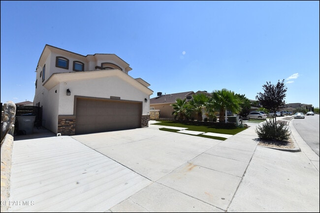 Photo - 3136 Red Maple