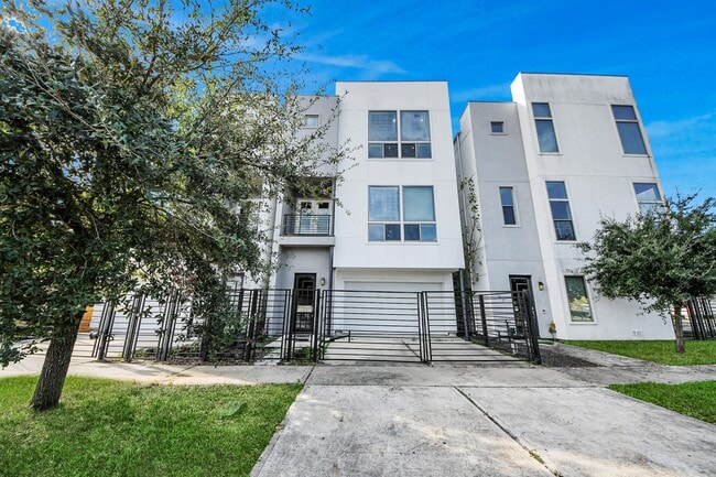 Photo - 3204 Sherman St