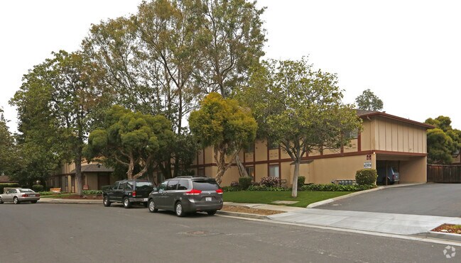 Mira Loma Apartments - Mira Loma Apartments