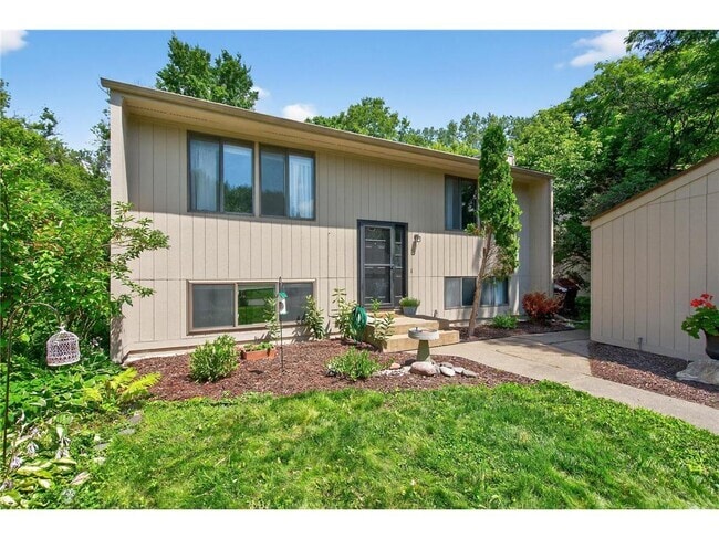 Building Photo - 16220 15th Ave N Rental